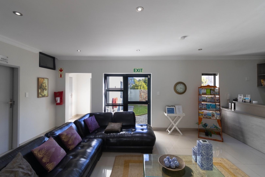 7 Bedroom Property for Sale in Sandbaai Western Cape